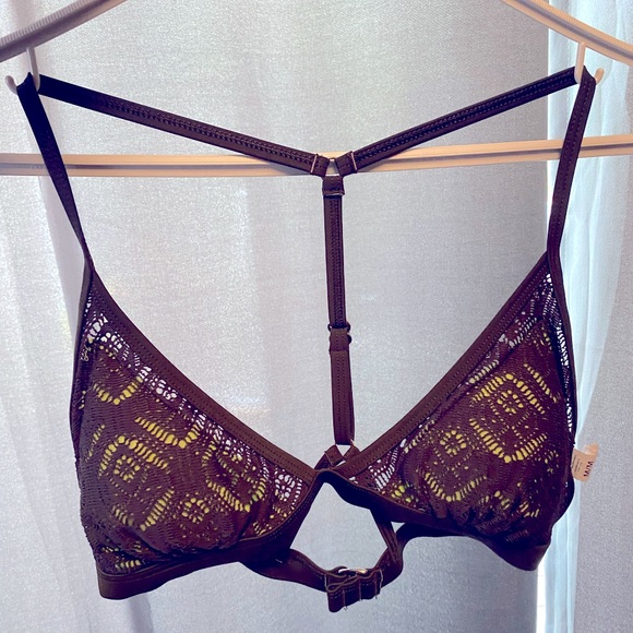 Size M bikini top - Picture 1 of 3